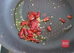 Illustration of how to make spinach with nuts 6