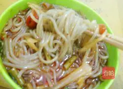 Illustration of how to make kimchi hot and sour noodles 11