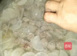 Illustration of how to make vermicelli radish meatball soup 7