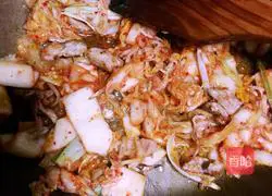 Korean spicy cabbage and tofu soup recipe 7