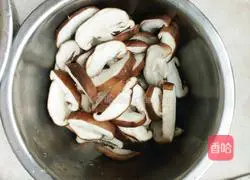 Illustration of homemade braised chicken 3