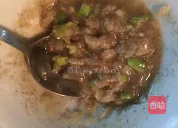 Crispy Beef and Carrot Pie Recipe Illustration 4