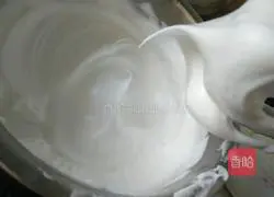 Illustration of how to make strawberry cake box 7