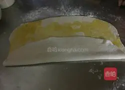 Illustration of how to make scallion oil thousand layer cake 5