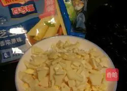 Illustration of how to make double beef cheese cheese pizza 6