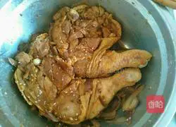 New Orleans style roasted whole chicken legs illustration 5