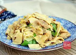 Illustration of how to make hot pepper dried tofu 9