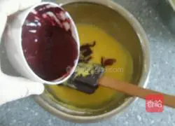 Red Velvet Cake Recipe Illustration 7