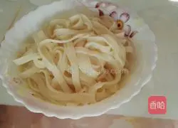 Illustration of how to make braised eggplant noodles 1