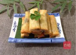Illustration of how to make bean paste spring rolls 6