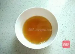 Illustration of how to make fried bacon with mud and mugwort 9