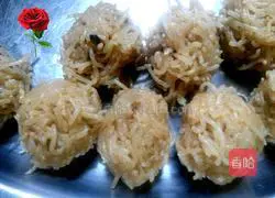 Illustration of how to make Hakka powder balls 8
