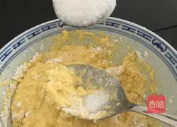 Illustration of how to make golden corn cake 6
