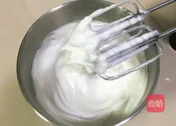 Illustration of how to make seaweed, sesame and meat floss cake 5