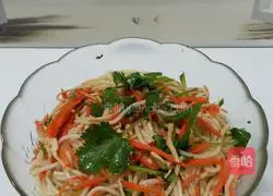Illustration of how to make cold chicken shredded rice noodles 8