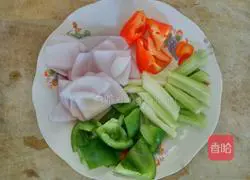 Illustration of how to make spicy chicken wings in dry pot 5