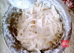 Illustration of home-style potato shredded cake 2