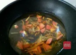 Illustration of how to make scissor noodles 12