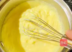 Exploded sea salt milk Illustration of how to cover a cake 9