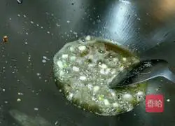 Illustration of how to make watermelon and fried pork slices 6