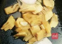 Illustration of braised spring bamboo shoots in oil 9