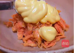 Illustration of how to make tuna and radish salad 4