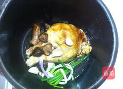 Illustration of rice cooker braised chicken 4