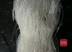 Curry Beef Vermicelli Soup Recipe Illustration 2