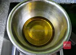 Fresh strawberry ancient flavor Gulu cake recipe 4