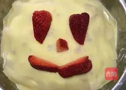 Illustration of how to make original strawberry layer cake 15