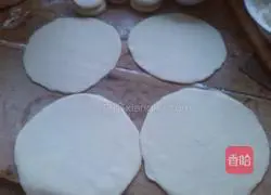 Illustration of how to make pancakes 7
