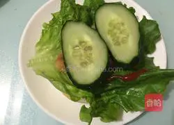 Illustration of how to make crispy chicken steak cheeseburger 14