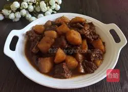 Curry Illustration of how to make beef stew with potatoes 6