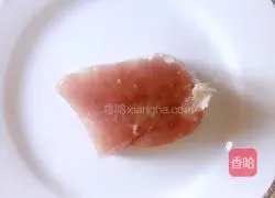 Illustration of how to make dry-fried tenderloin 1