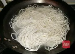 Illustration of how to make braised pork and eggplant noodles 12