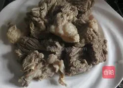 Illustration of family braised beef 4