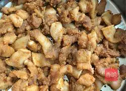 Illustration of how to make Sichuan-style steamed pork 4