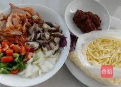 Orleans Chicken Leg Mushroom Pizza Recipe Illustration 5