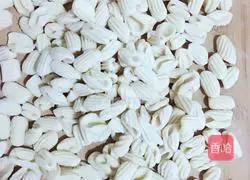 Illustration of how to make Ma Shi (Wo Wo Noodles) 7