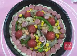 Illustration of how to make ham and shrimp pizza 15