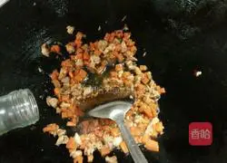 Illustration of how to make cucumber and pork ribs with stir-fried diced chicken in sauce 7