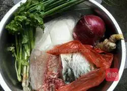 Illustration of how to make fish stew with tofu for parents 1