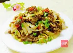 Illustration of how to make beef fried rice noodles 11
