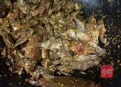 Illustration of how to make spicy barbecued fish 3