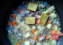 Illustration of how to make curry pork rice bowl 8