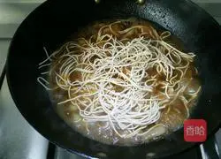 Illustration of Shanxi Bean Braised Noodles 7