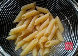 Illustration of how to make Italian macaroni 3