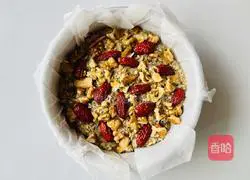 Recipe for the delicious and low-calorie walnut, red date and oatmeal cake 4