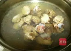 Illustration of how to make sauced elbows 2