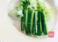 Illustration of how to make vegetable salad 8